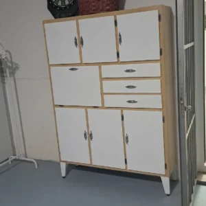 Alacena restaurada restauración de muebles profesional