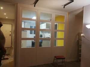 Puerta Blanca separador Puerta a medida carpintería